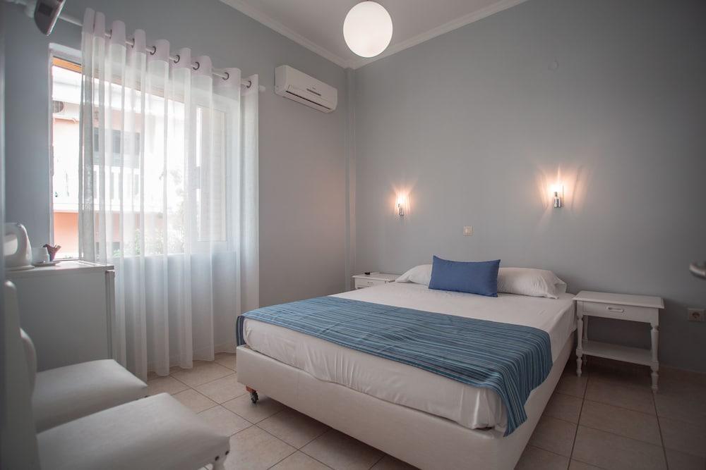 Bella Vista Hotel Studios & Apartments Parga Exterior photo