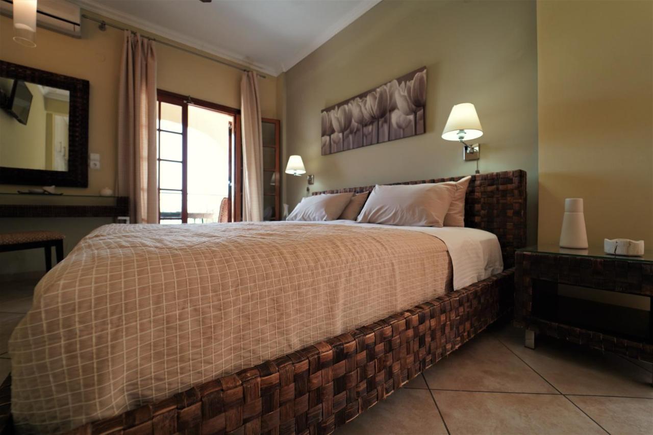 Bella Vista Hotel Studios & Apartments Parga Exterior photo