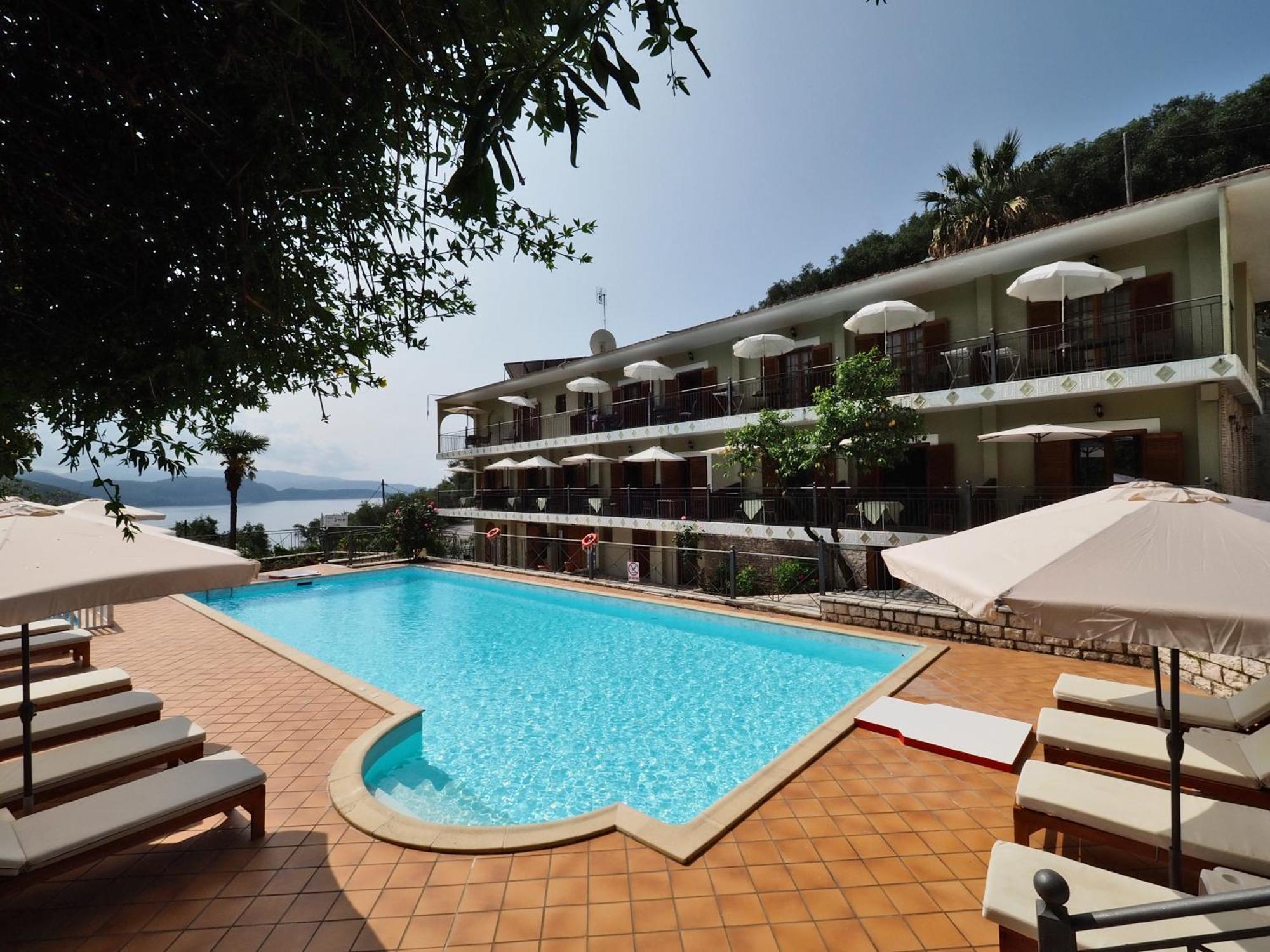 Bella Vista Hotel Studios & Apartments Parga Exterior photo