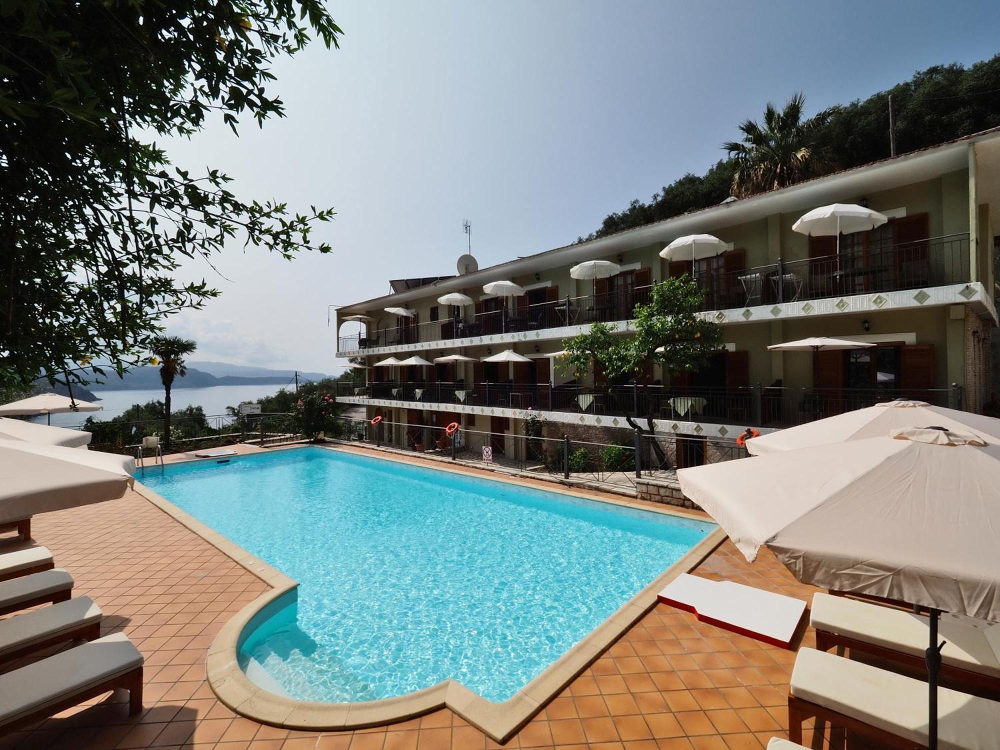 Bella Vista Hotel Studios & Apartments Parga Exterior photo