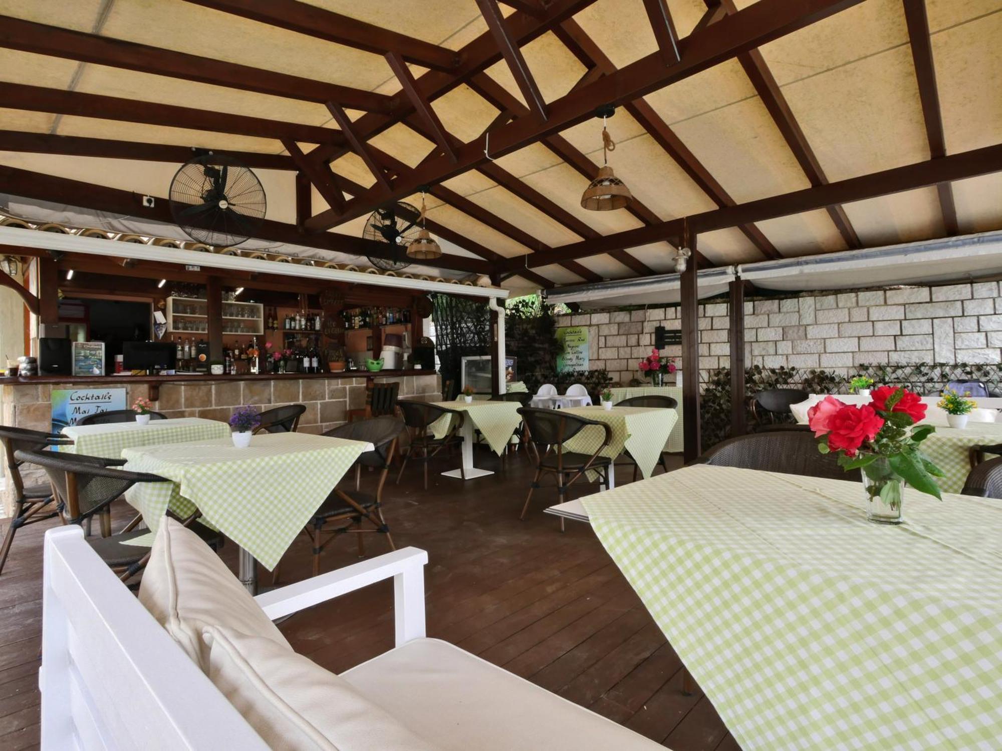 Bella Vista Hotel Studios & Apartments Parga Exterior photo