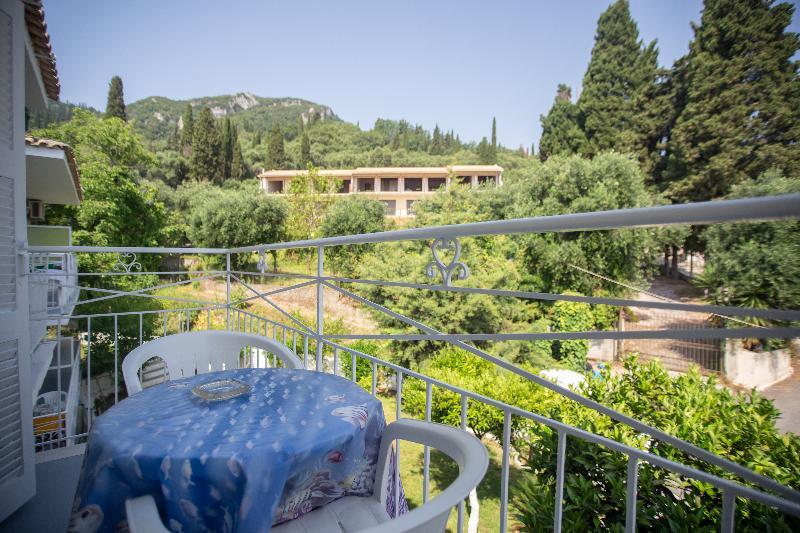 Bella Vista Hotel Studios & Apartments Parga Exterior photo